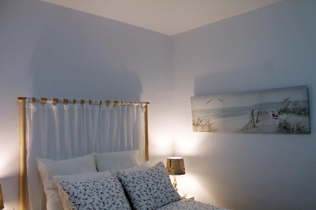 Hostal Montilla Sotogrande Torreguadiaro Exterior photo